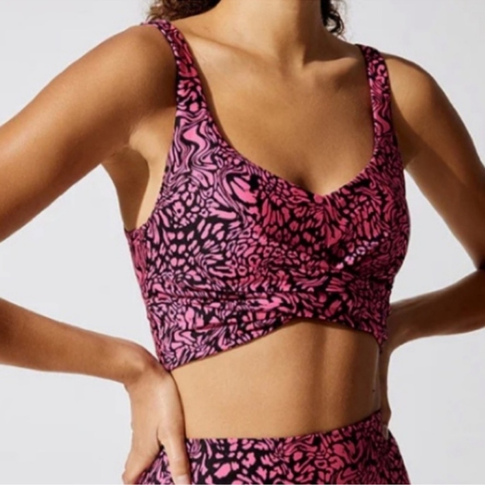 Carbon 38 Swirly Leopard Printed Twist Front Cami Workout Top Women's Size XL